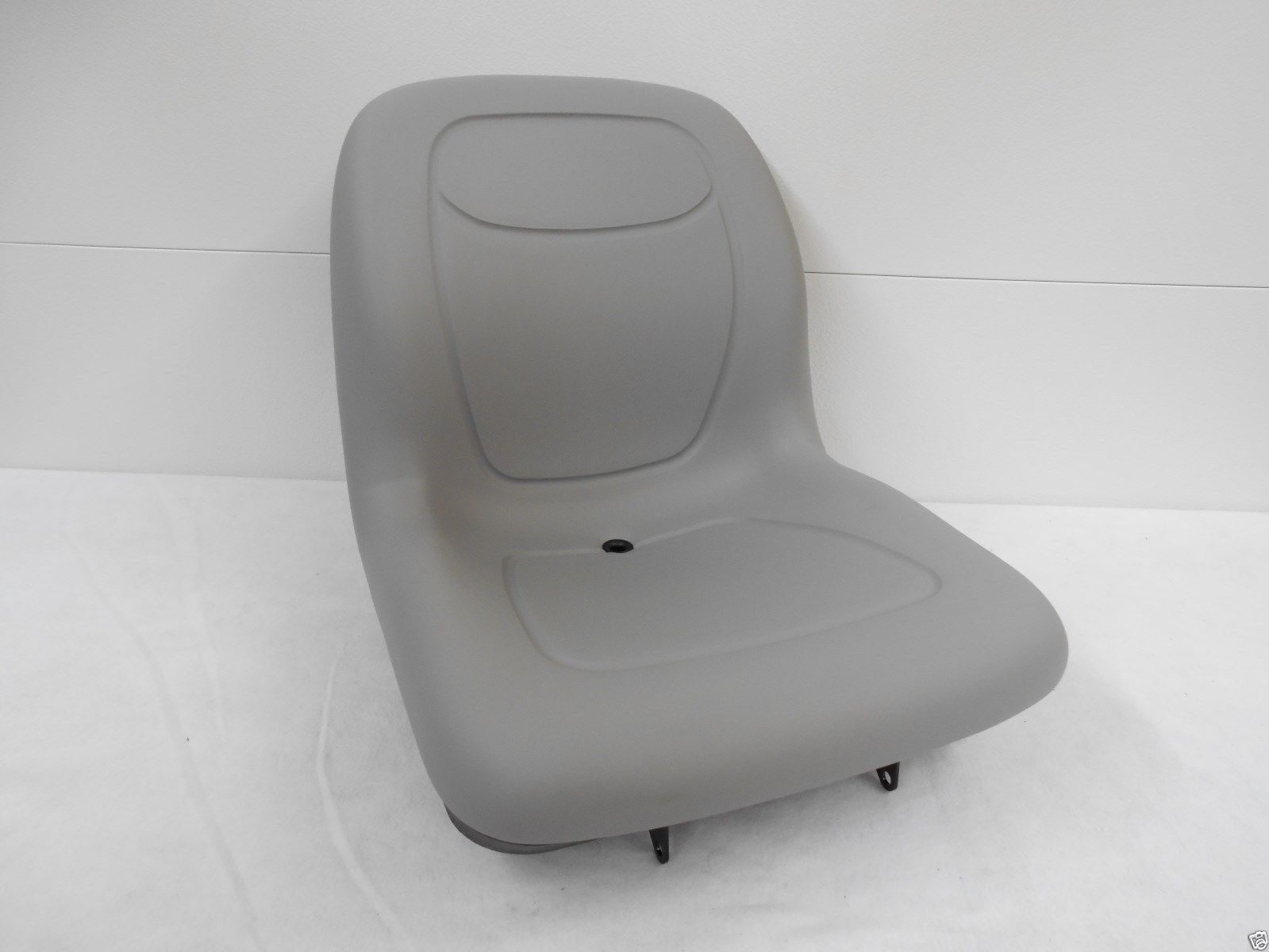 Seat Warehouse NEW GRAY SEAT MASSEY FERGUSON 1533 COMPACT TRACTOR, GC