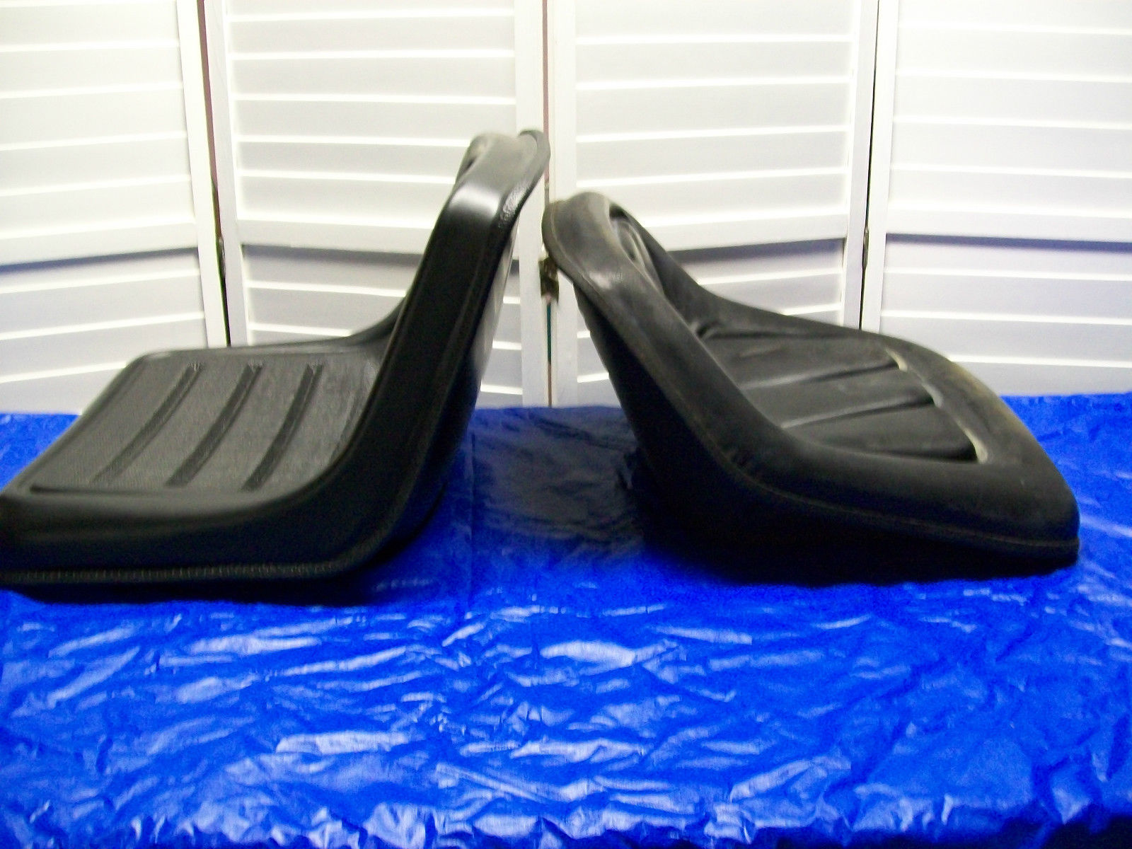 NEW MEDIUM HIGH BACK SEAT FOR CUB CADET, INTERNATIONAL LAWN & GARDEN