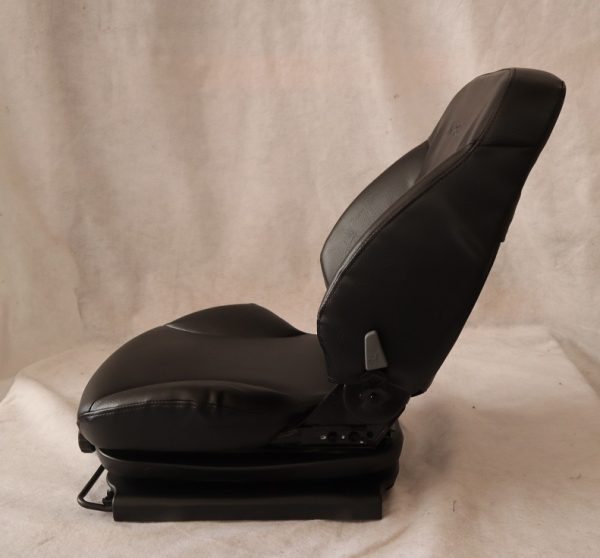 BLACK SUSPENSION SEAT, HUSTLER, EXMARK, TORO, SCAG, BOBCAT, BUNTON