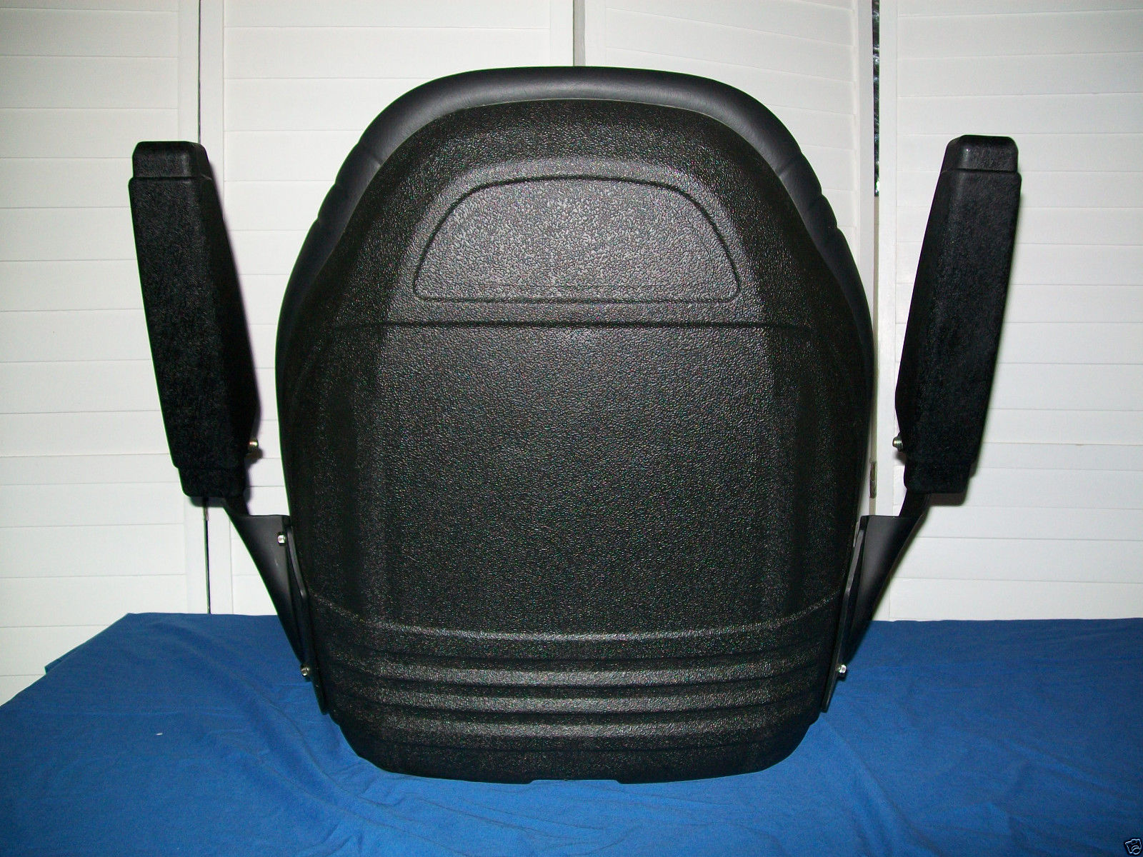 SEAT FOR FORD NEW HOLLAND TC COMPACT TRACTORS, TC18, TC21, TC25, TC29