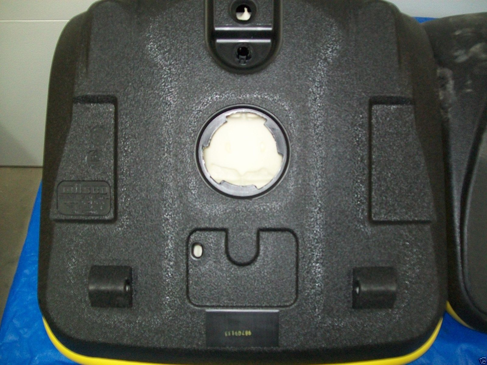 HIGH BACK SEAT JOHN DEERE 325, 335, 345 GARDEN TRACTORS ABOVE 70,001 SERIAL BP Seat Warehouse