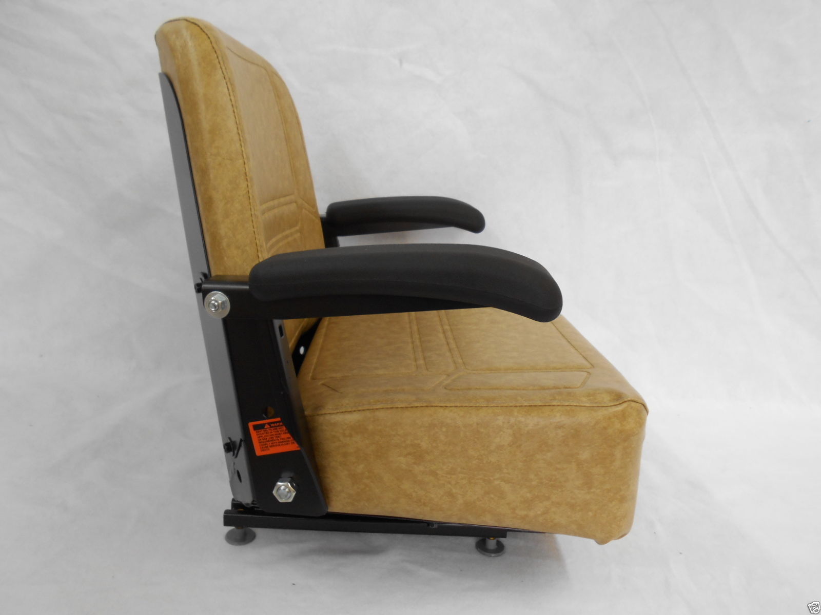 HIGH BACK COMFORT RIDE DELUXE SEAT W/FLIPUP ARMRESTS SCAG ZERO TURN