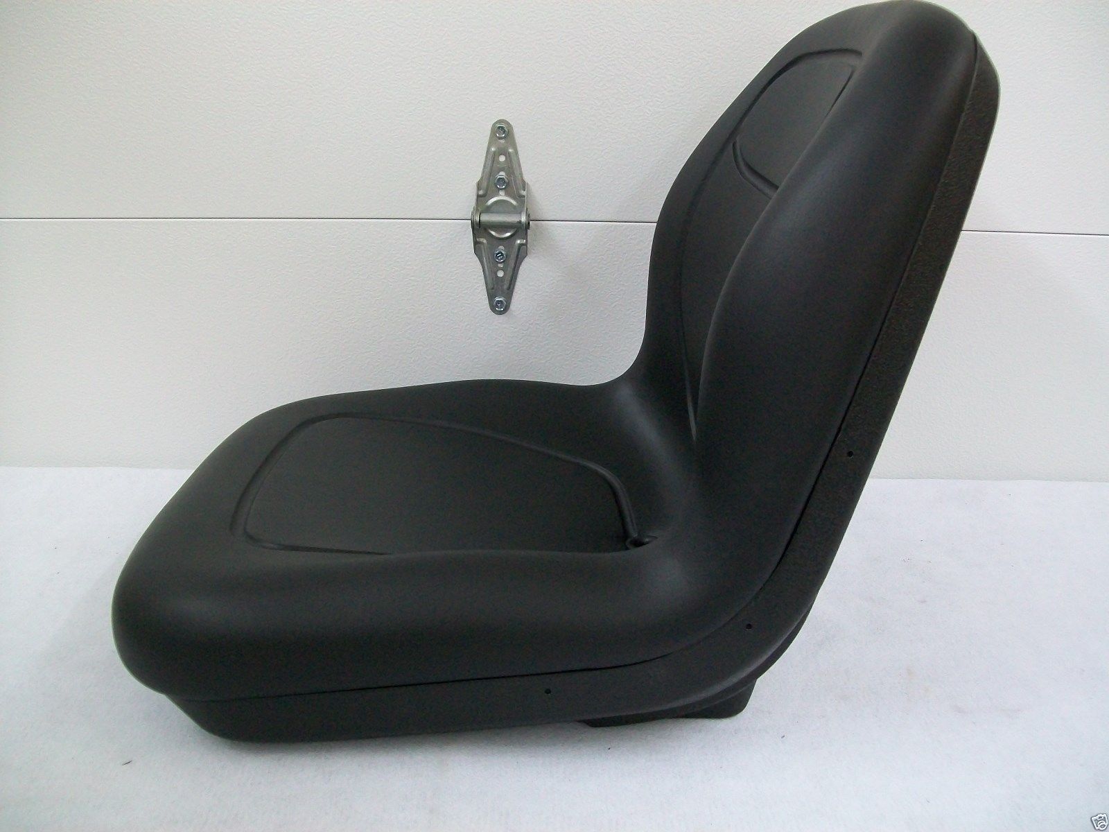 BLACK SEAT JOHN DEERE 130, 160, 165, 316, 318, 322, 330, 332, 420, 430 ...