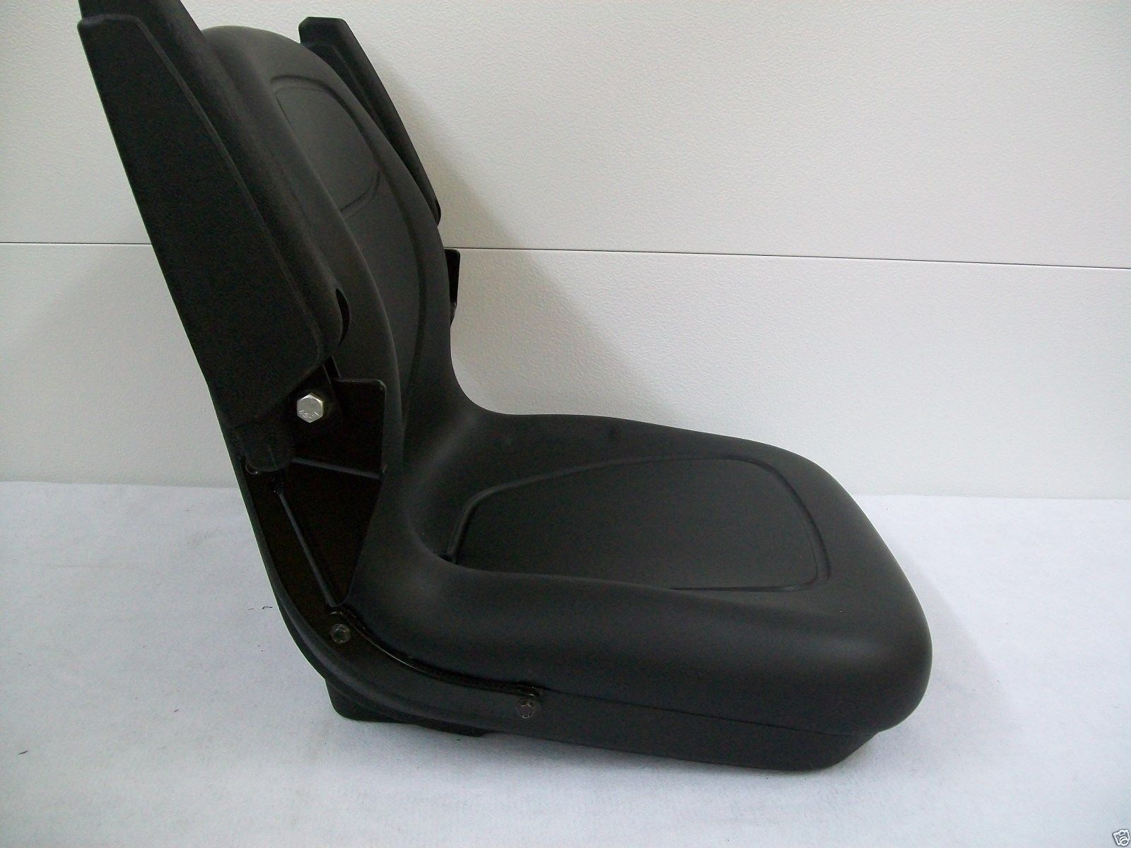 BLACK SEAT JOHN DEERE 130, 160, 165, 316, 318, 322, 330, 332, 420, 430 ...