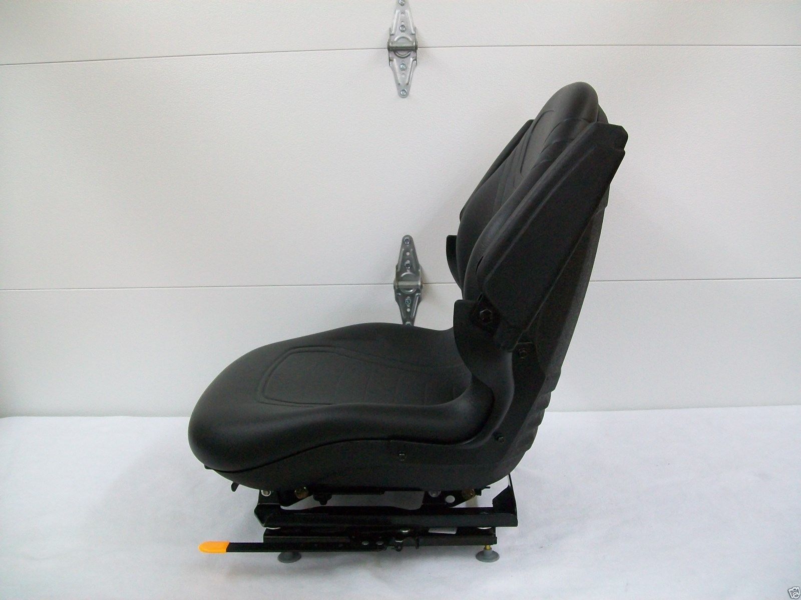 BLACK SUSPENSION SEAT, HUSTLER, EXMARK, SCAG, KUBOTA, ZTR