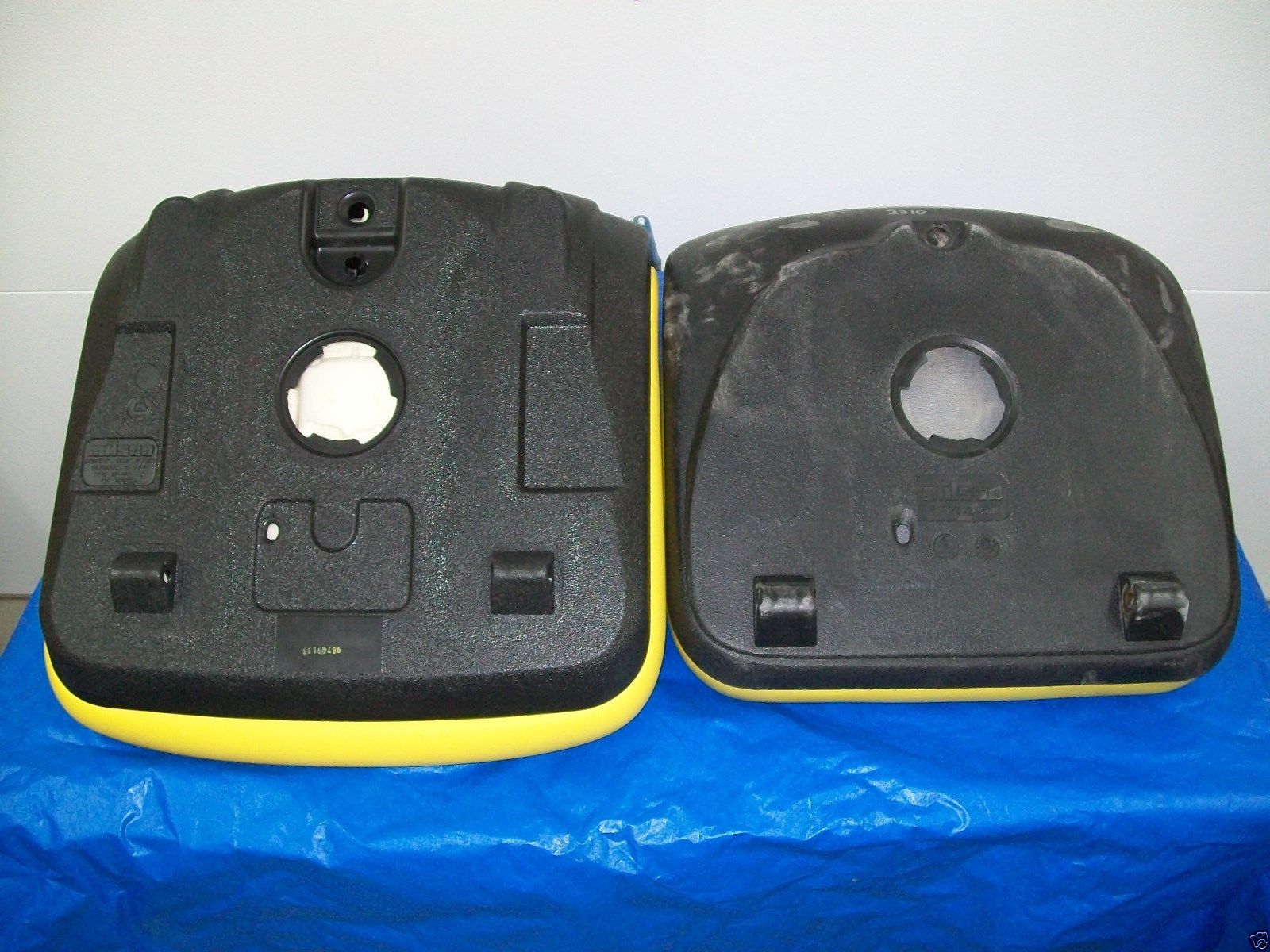 HIGHER BACK SEAT JOHN DEERE 325, 335, 345 GARDEN TRACTOR > 70,001 PIVOT STYLE BP Seat Warehouse